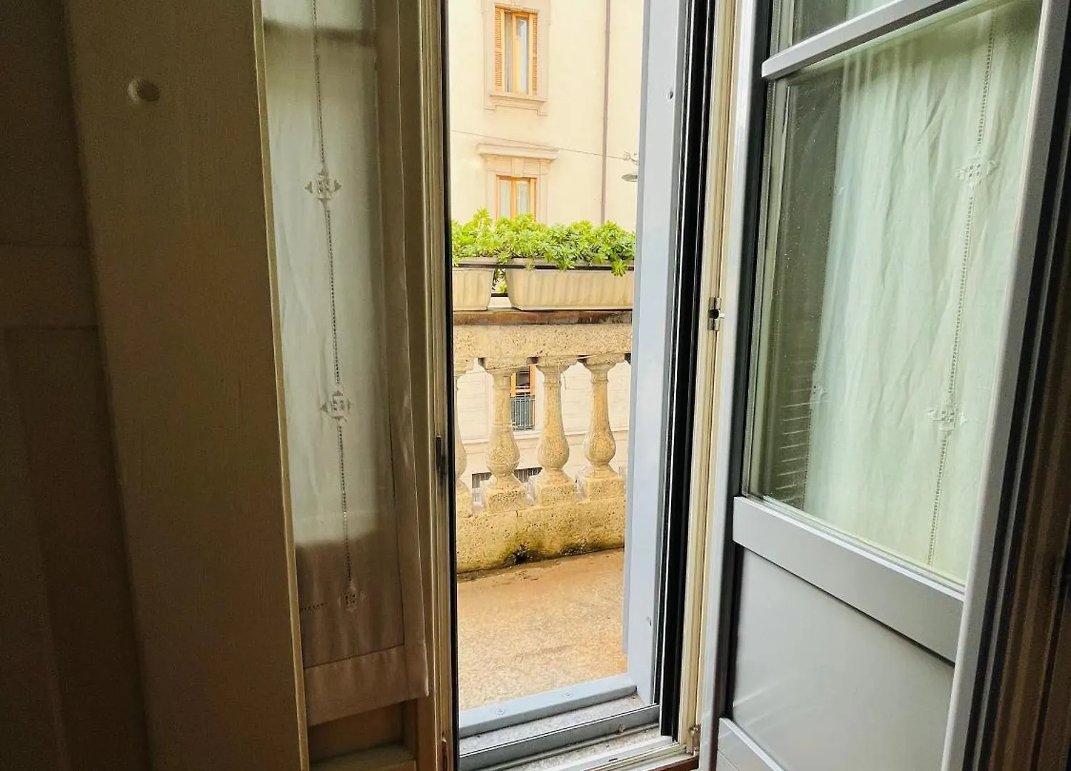 Apartment Suite Isola Milan Italy